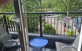2Bedroomed Apartment On First Floor With Balcony